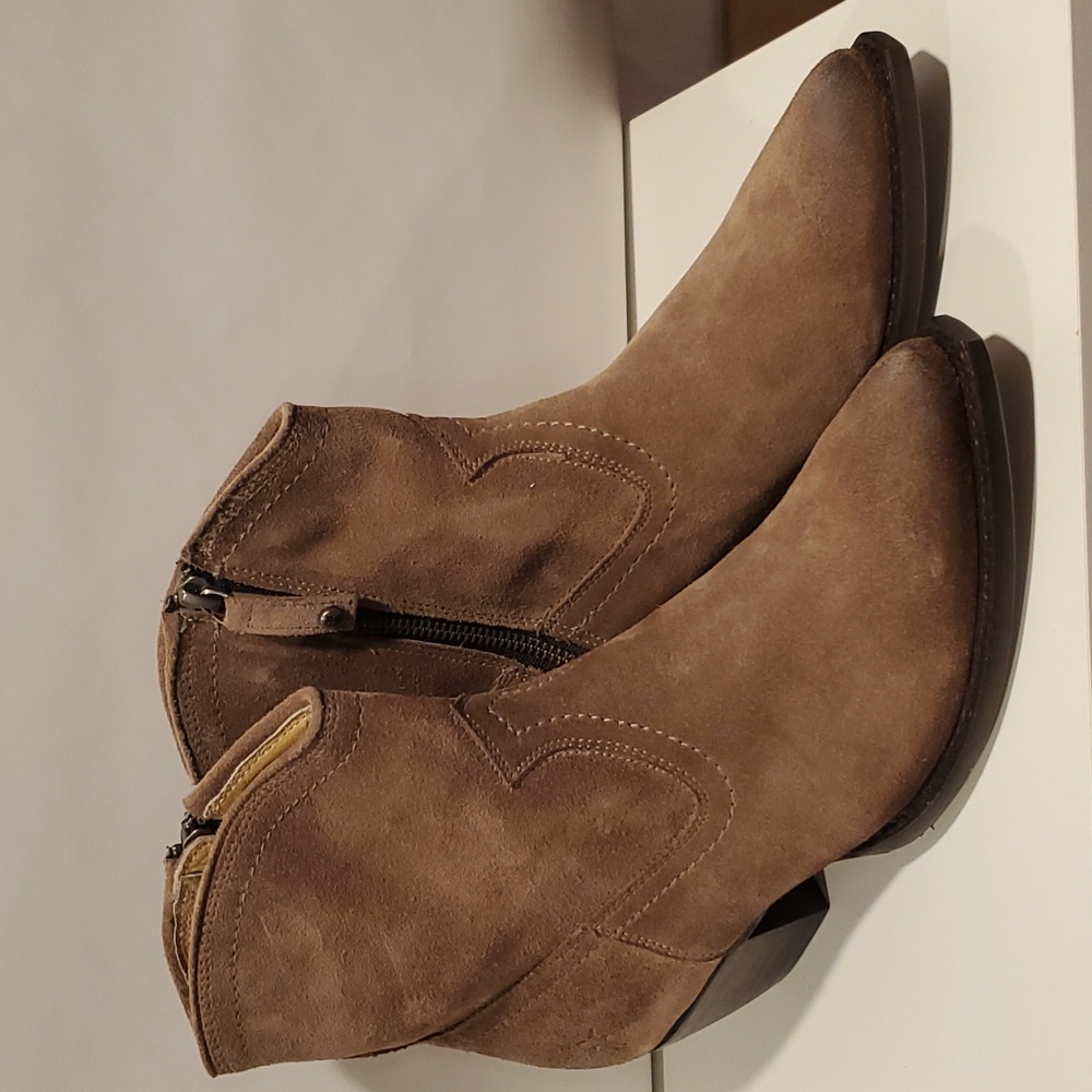 Frye New